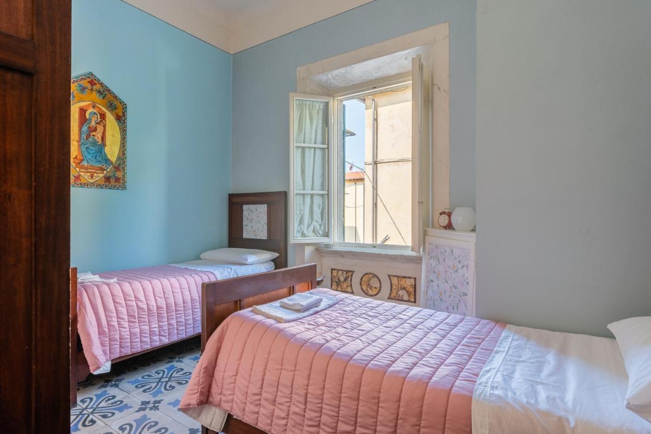 La Casa Di Ida Lägenhet Pescia Exteriör bild