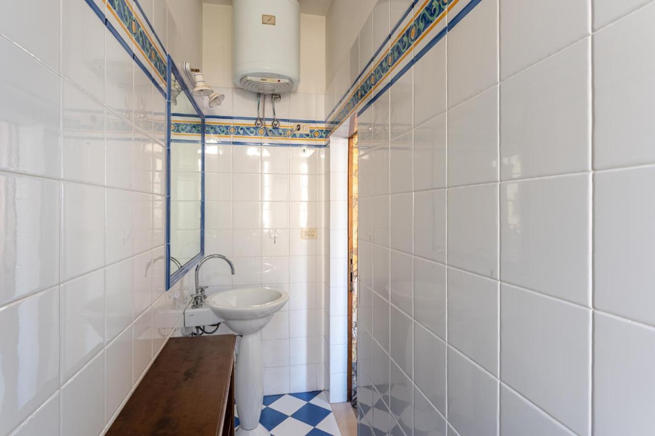 La Casa Di Ida Lägenhet Pescia Exteriör bild